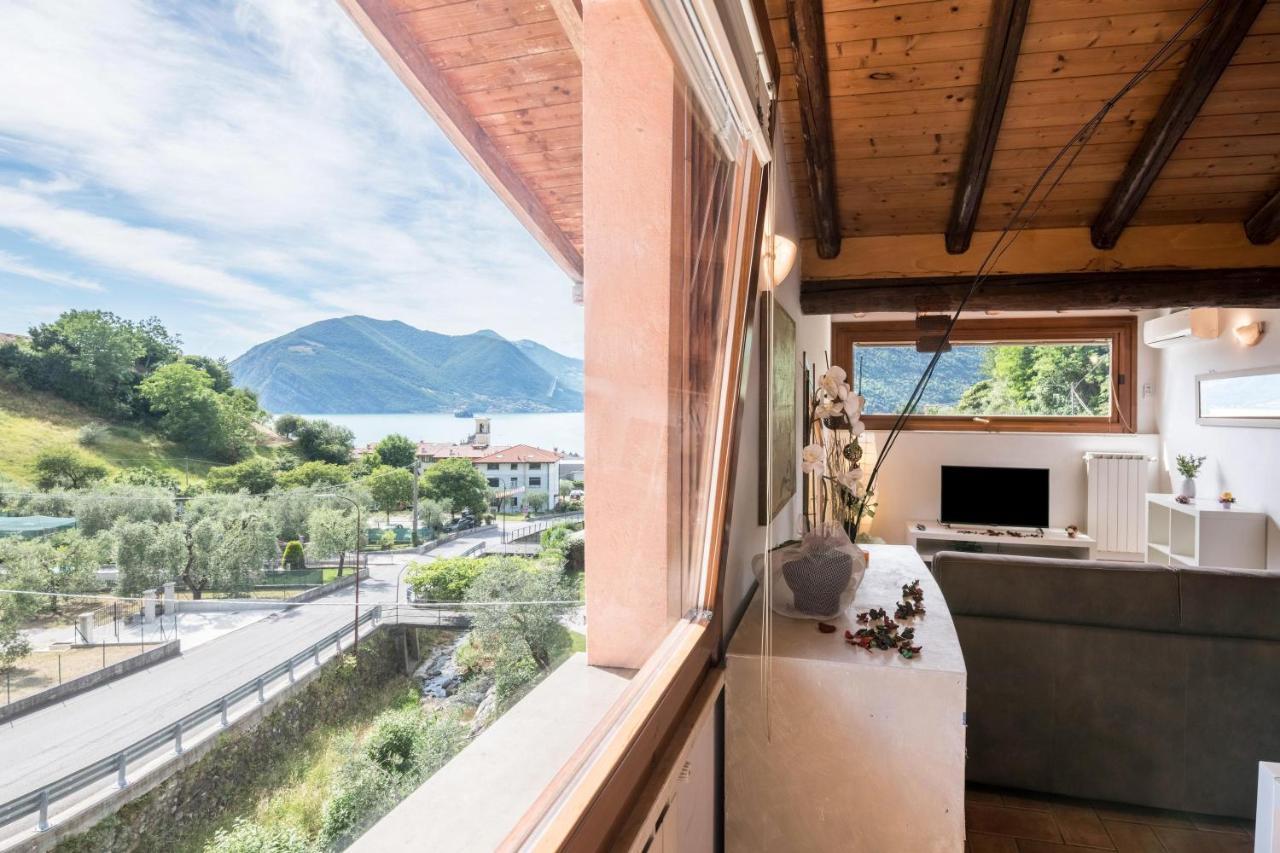 Mansarda Con Vista Lago 苏尔扎诺 外观 照片